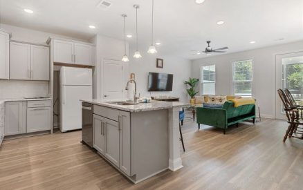 townes 5208 kitchen and dining room area, one of our newest North Myrtle Beach luxury rental