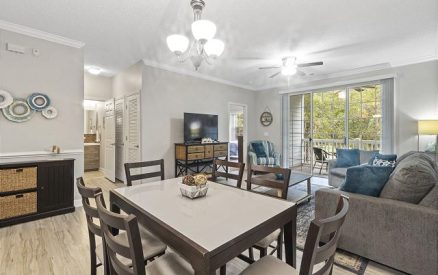 524 dining area